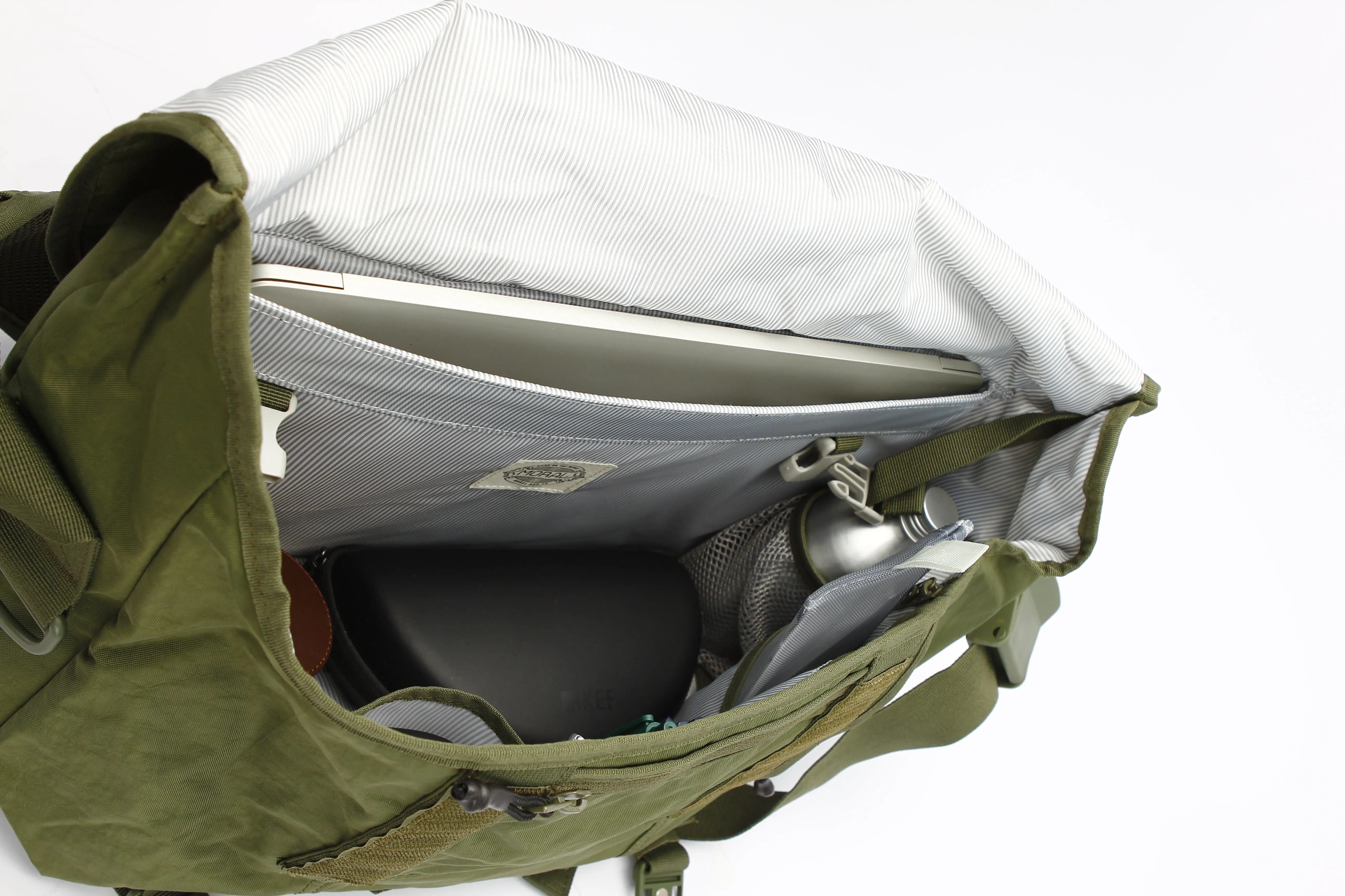 Dixon Messenger