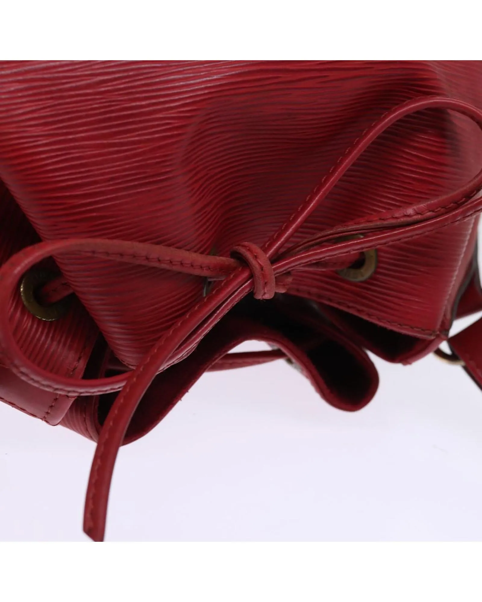 Epi Leather Petit Noe Shoulder Bag