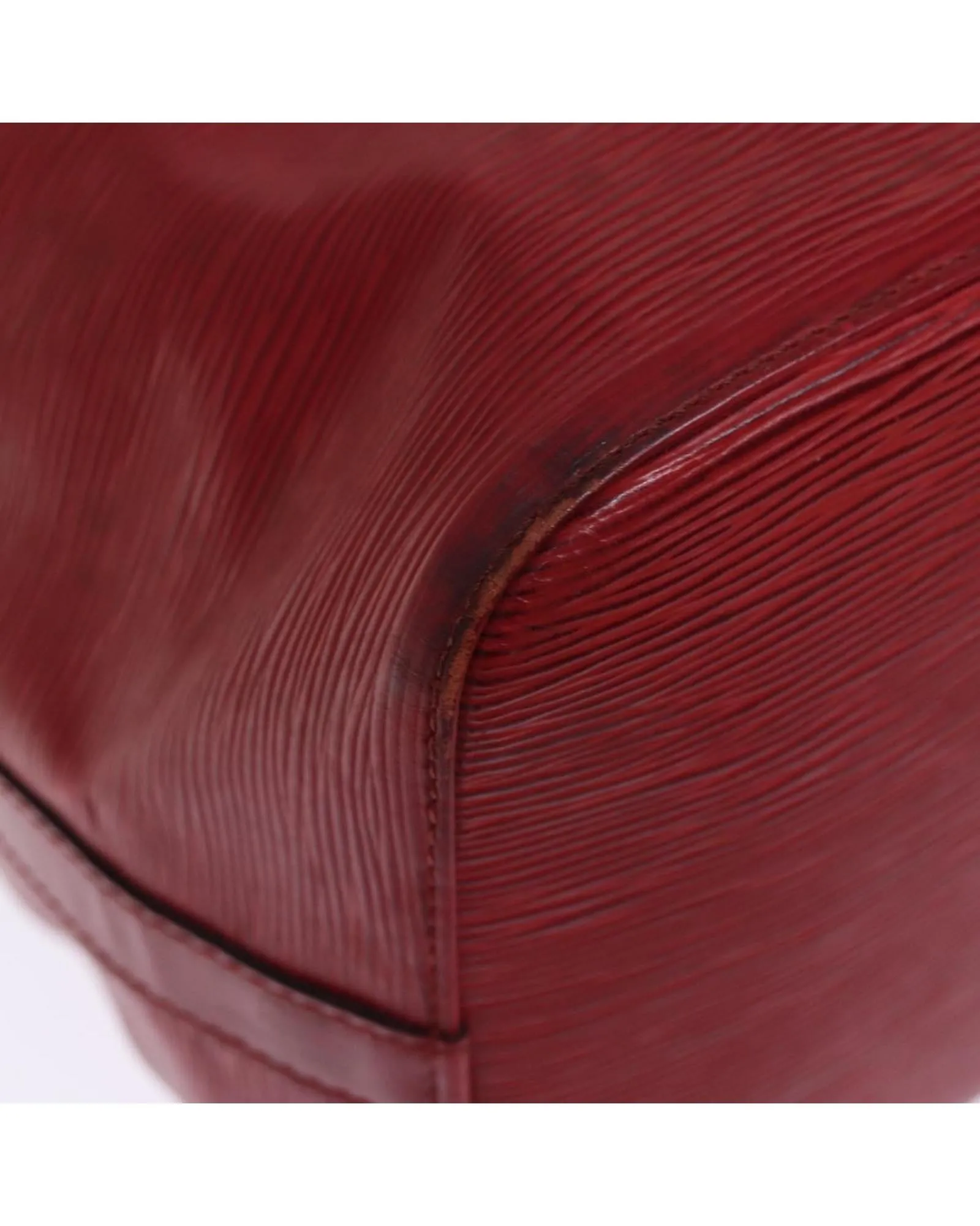 Epi Leather Petit Noe Shoulder Bag